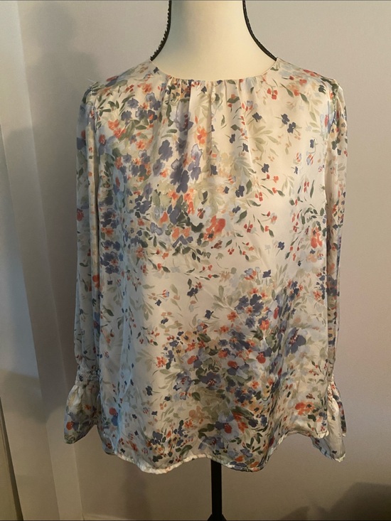 Tops - CECE NWT lined blouse size medium